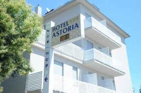 Отель Hotel Astoria  Равенна